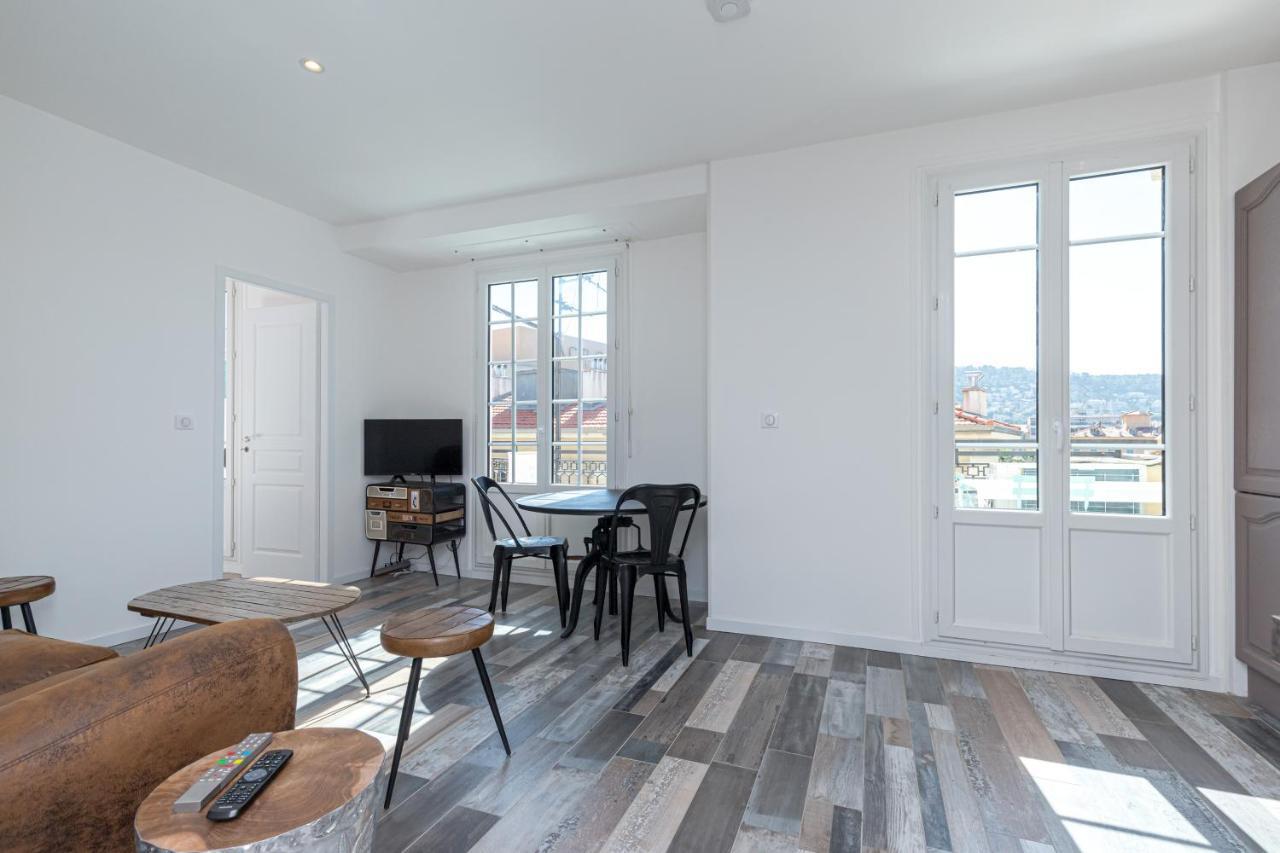 Squared Head-Apartment With Terrace In Nice Ngoại thất bức ảnh